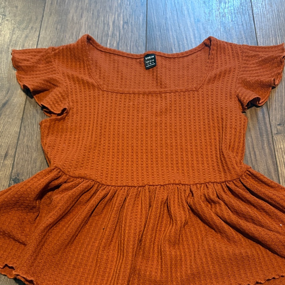 SHEIN Rust Short Sleeve Peplum Top